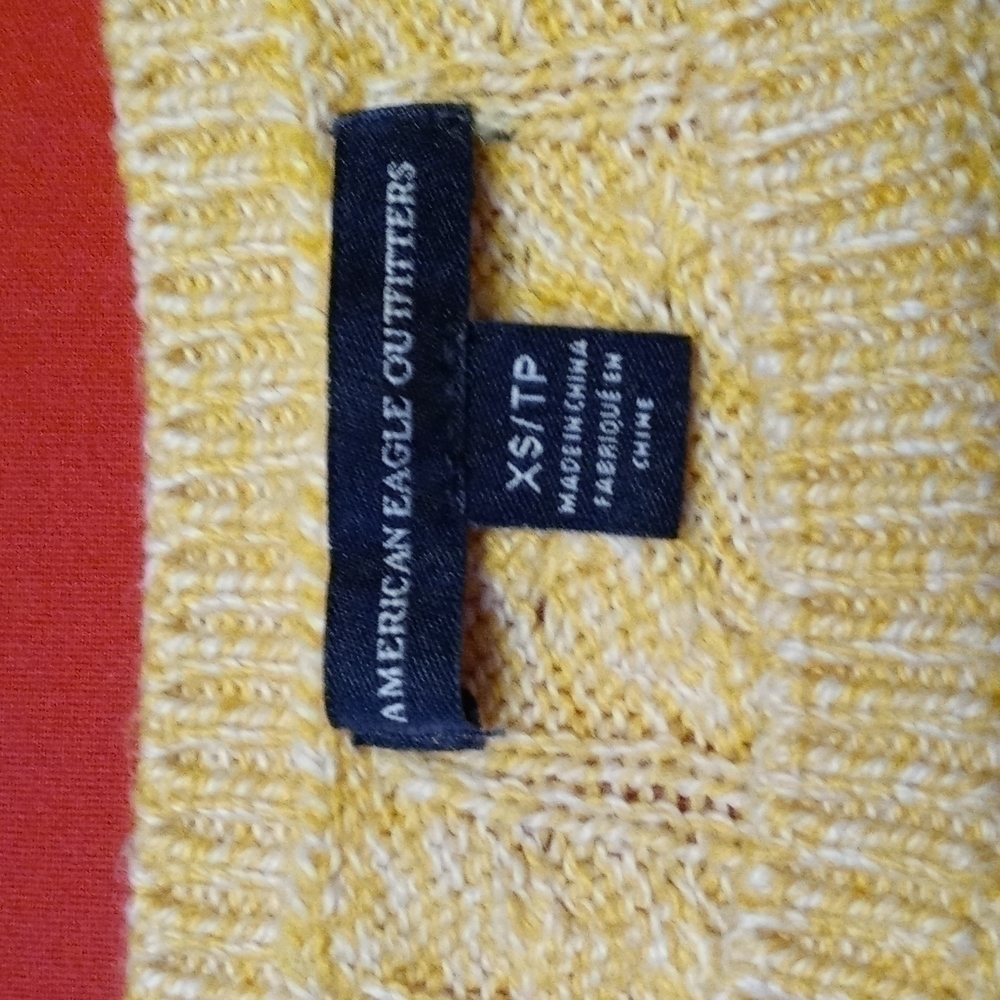 𝅺AMERICAN Eagle Outfitters gold tone sweater. Size extra small tall petite. - Picture 2 of 3
